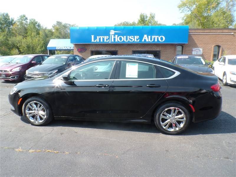 2015 Chrysler 200 Limited — Sedan — 117,750 mi — Lakewood, NY