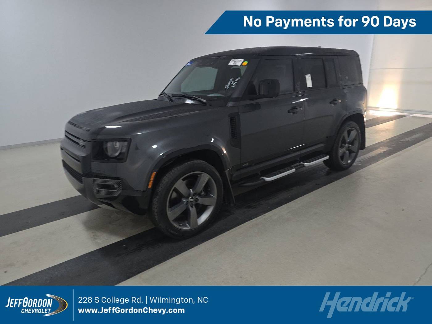 2023 Land Rover Defender V8