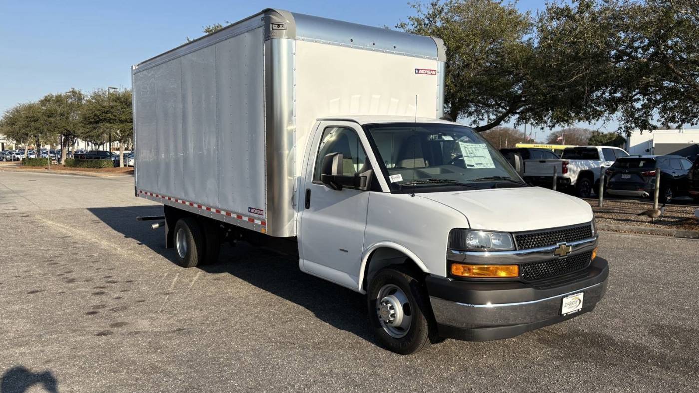 2024 Chevrolet Express 3500