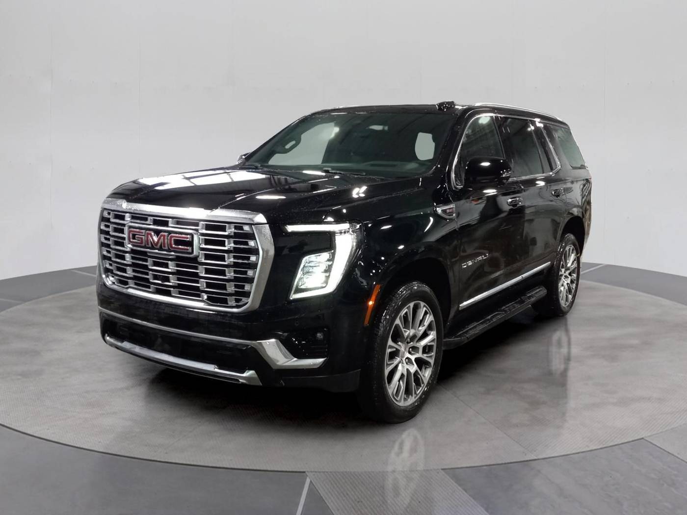 2025 GMC Yukon Denali — SUV — 23,225 mi — Watertown, NY