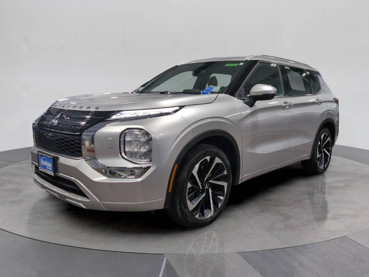 2022 Mitsubishi Outlander SEL — SUV — 49,587 mi — Watertown, NY
