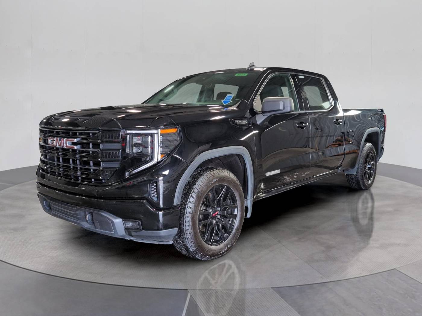 2023 GMC Sierra 1500 Elevation — Pickup Truck — 29,694 mi — Watertown, NY