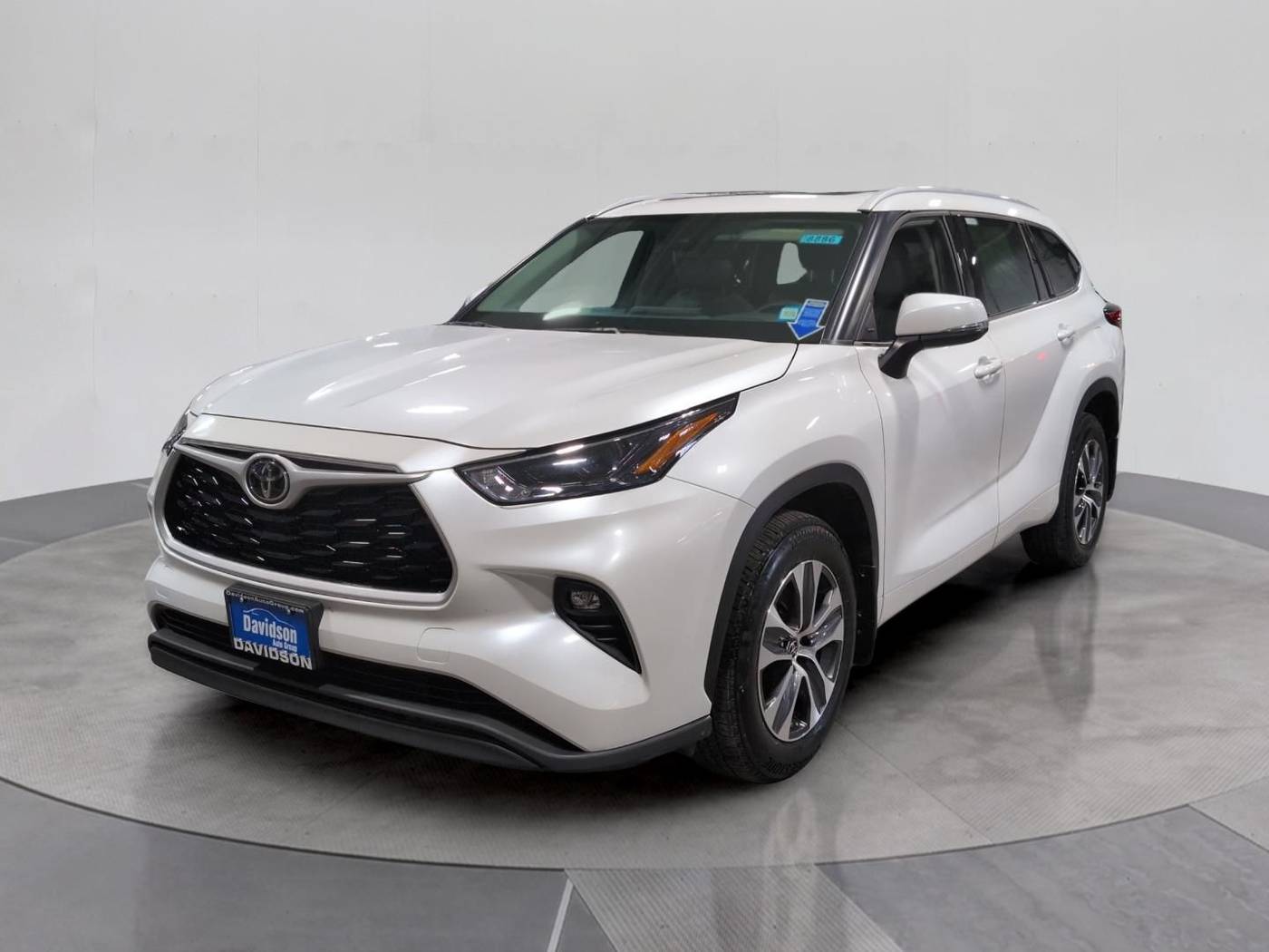 2022 Toyota Highlander XLE — SUV — 35,124 mi — Watertown, NY