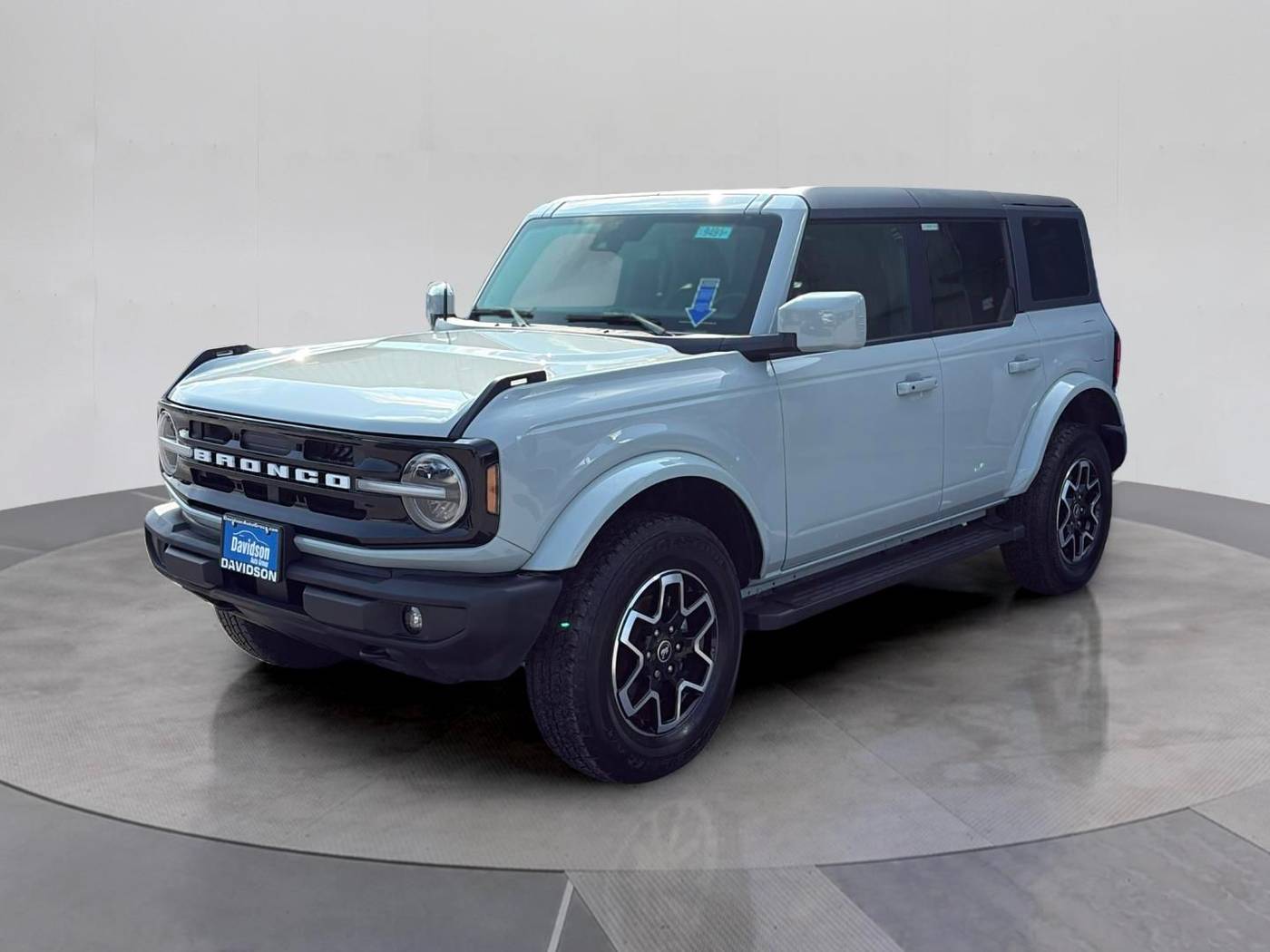 2024 Ford Bronco Outer Banks — SUV — 9,875 mi — Watertown, NY