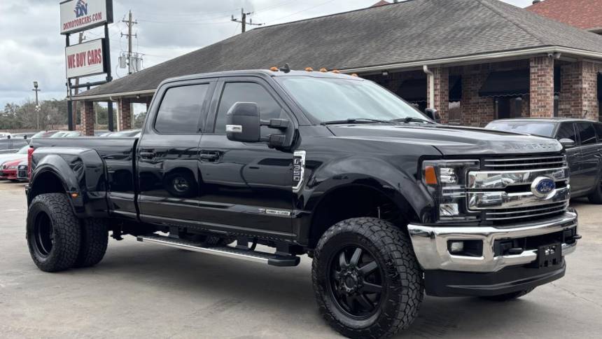 2019 Ford Super Duty F-350 Lariat — Pickup Truck — 217,790 mi — Houston, TX
