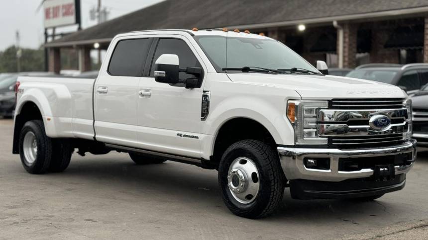 2018 Ford Super Duty F-350 Lariat — Pickup Truck — 133,429 mi — Houston, TX