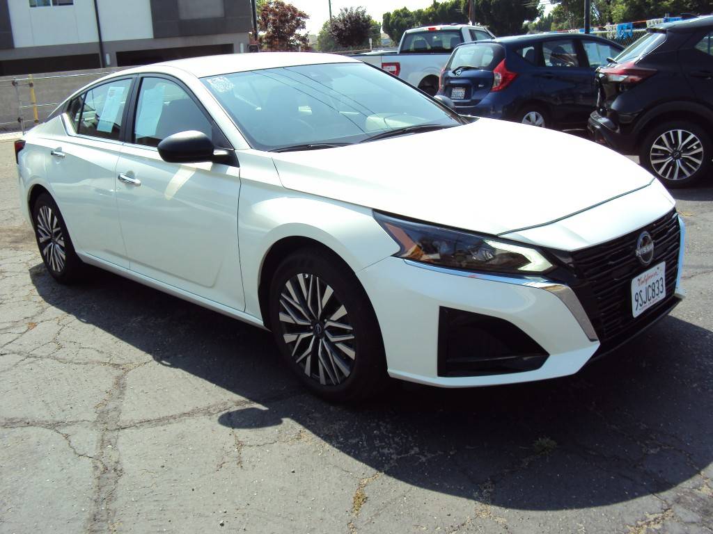 2025 Nissan Altima SV — Sedan — 3,500 mi — Covina, CA