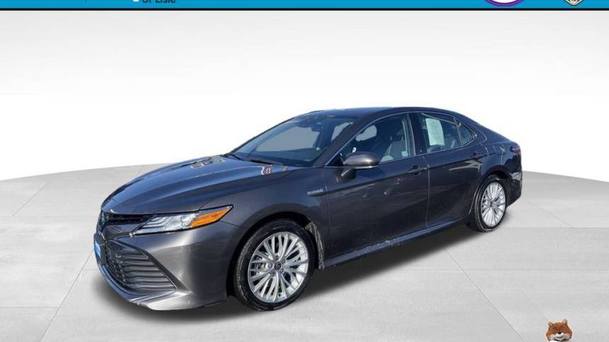 2020 Toyota Camry Hybrid XLE — Sedan — 75,169 mi — Lisle, IL