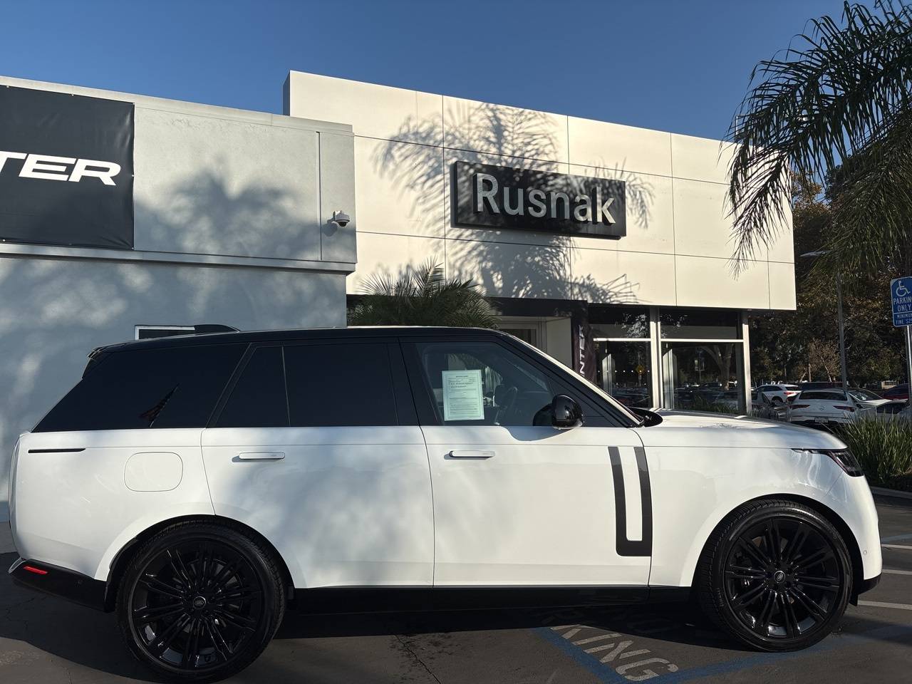 2024 Land Rover Range Rover SE — SUV — 3,180 mi — Arcadia, CA