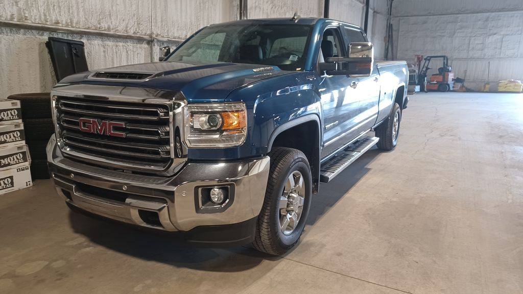 2017 GMC Sierra 2500HD SLT — Pickup Truck — 63,600 mi — Chillicothe, OH
