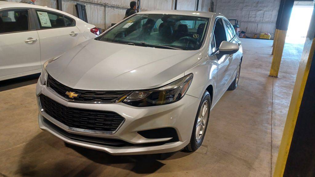 2017 Chevrolet Cruze LT — Sedan — 83,786 mi — Chillicothe, OH