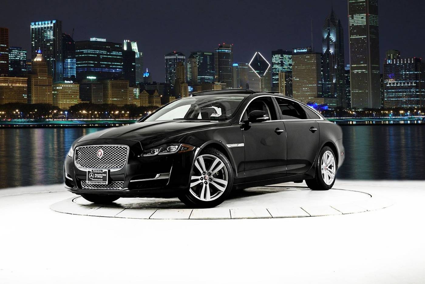 2016 Jaguar XJ Portfolio — Sedan — 58,177 mi — Chicago, IL
