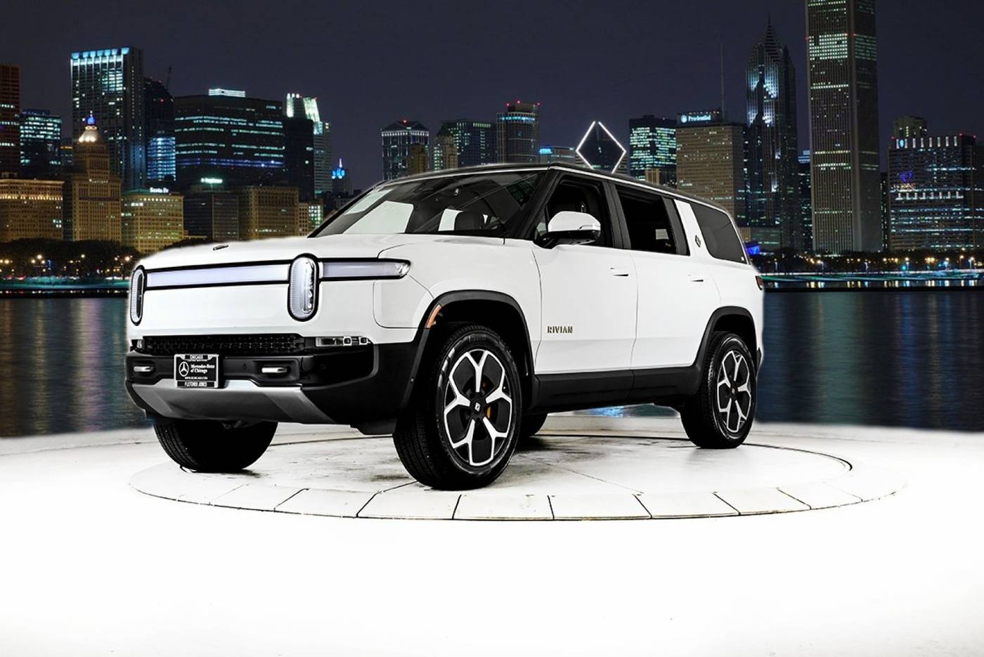 2023 Rivian R1S Adventure — SUV — 5,225 mi — Chicago, IL