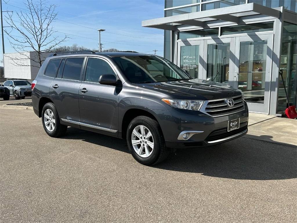 2013 Toyota Highlander Plus V6 — SUV — 132,747 mi — Madison, WI