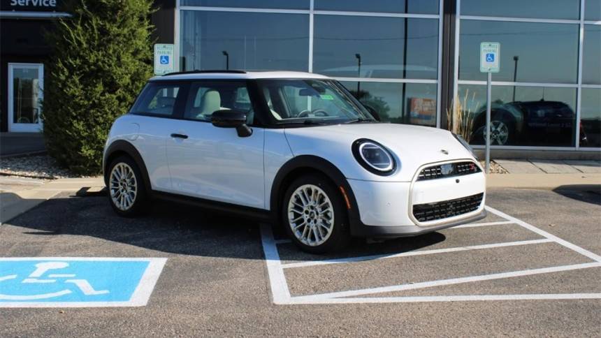 2025 MINI Hardtop Cooper S — Hatchback — 3,749 mi — Madison, WI