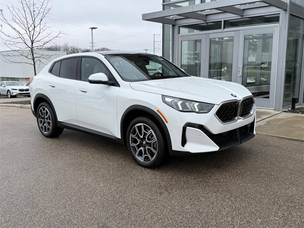 2025 BMW X2 28i — SUV — 4,200 mi — Madison, WI