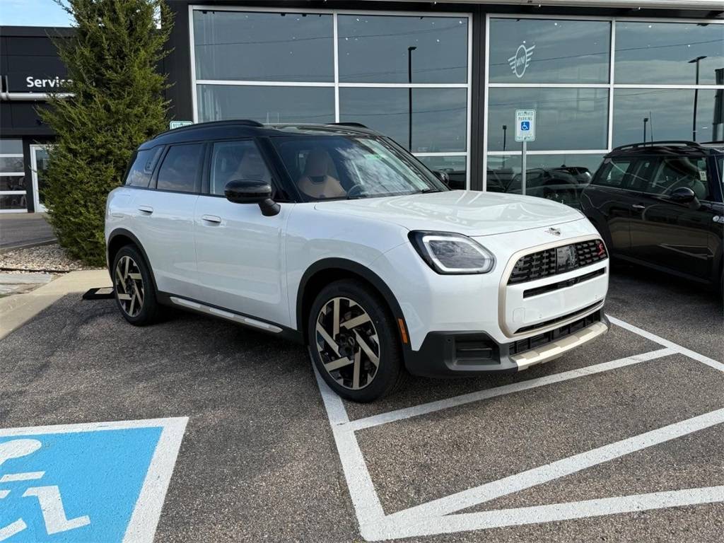 2025 MINI Countryman S — SUV — 882 mi — Madison, WI
