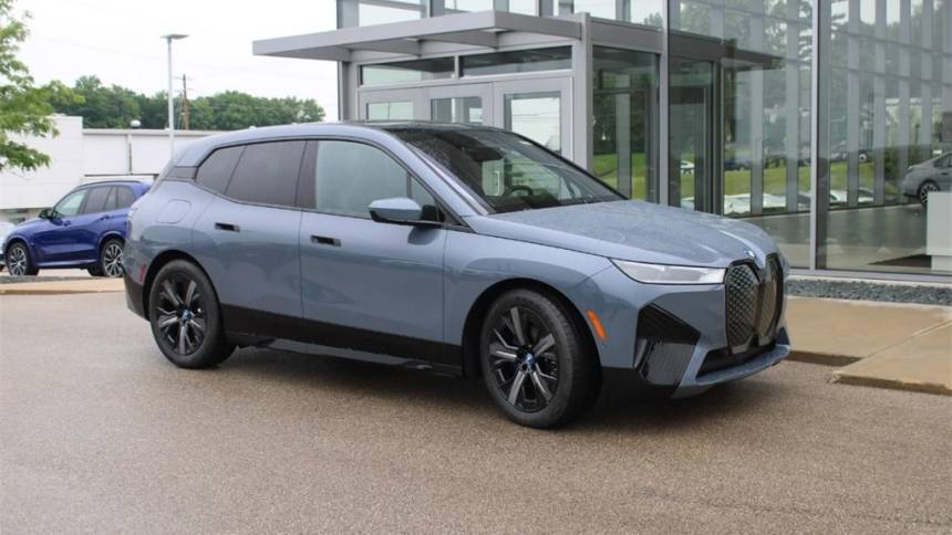 2025 BMW iX xDrive50 — SUV — 2,692 mi — Madison, WI