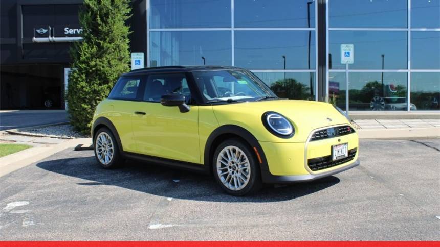 2025 MINI Hardtop Cooper S — Hatchback — 4,910 mi — Madison, WI