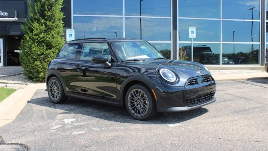 2025 MINI Hardtop Cooper S — Hatchback — 4,943 mi — Madison, WI