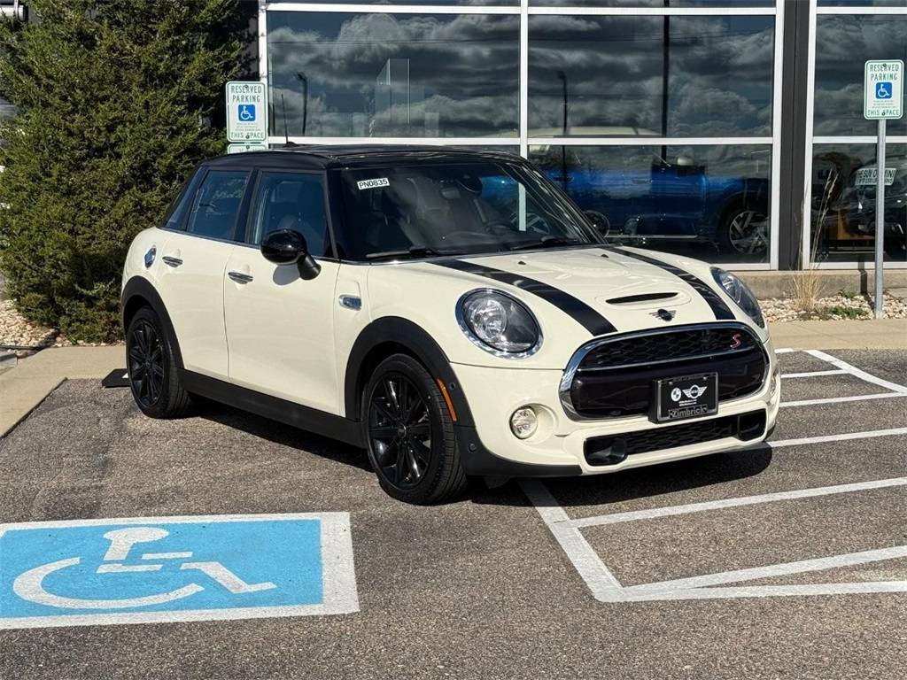 2019 MINI Hardtop Cooper S — Hatchback — 21,850 mi — Madison, WI