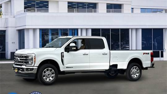 2023 Ford Super Duty F-350 LARIAT — Pickup Truck — 10,820 mi — Vista, CA
