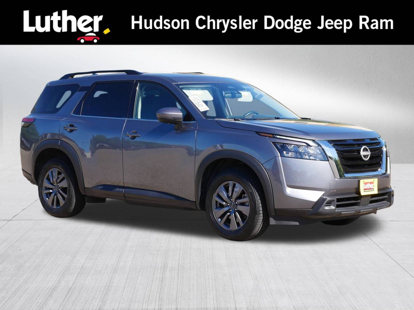 2025 Nissan Pathfinder SV — SUV — 32,510 mi — Hudson, WI