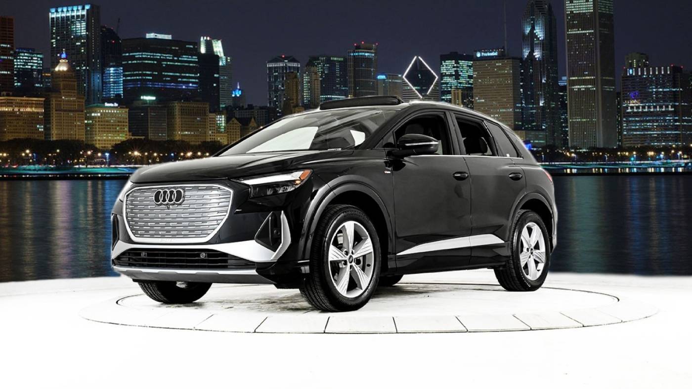 2024 Audi Q4 e-tron Premium Plus — SUV — 12,171 mi — Chicago, IL