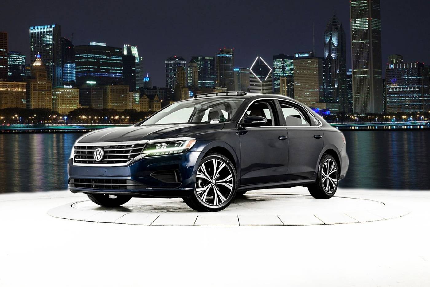 2021 Volkswagen Passat SE — Sedan — 35,847 mi — Chicago, IL