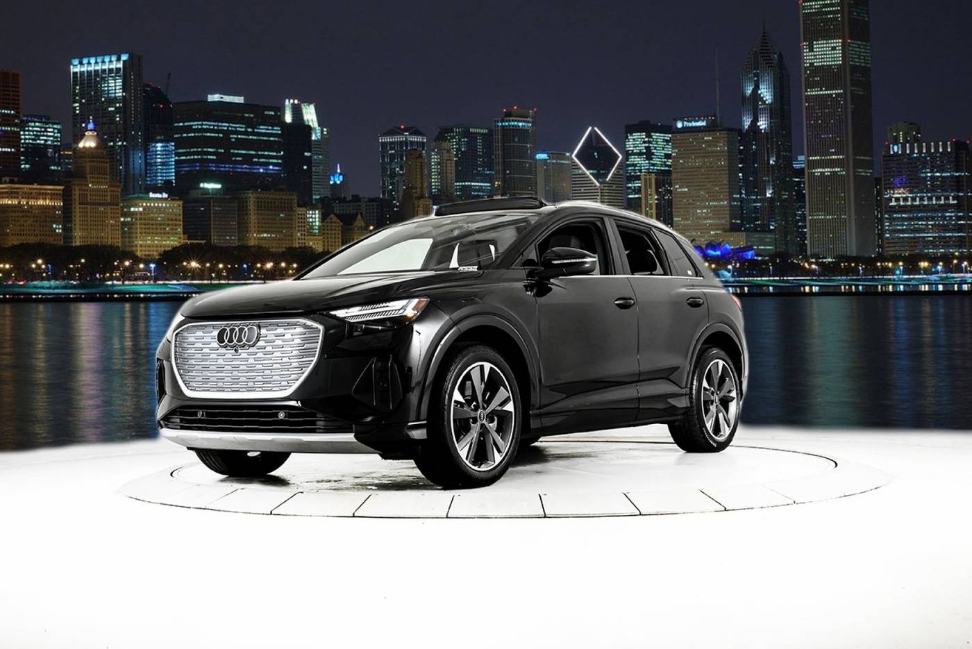 2022 Audi Q4 e-tron Prestige — SUV — 18,084 mi — Chicago, IL