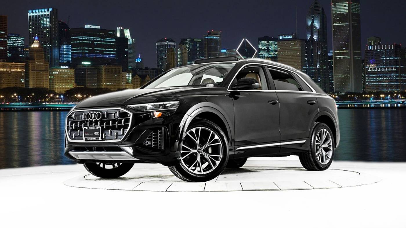 2024 Audi Q8 Premium Plus — SUV — 1,847 mi — Chicago, IL