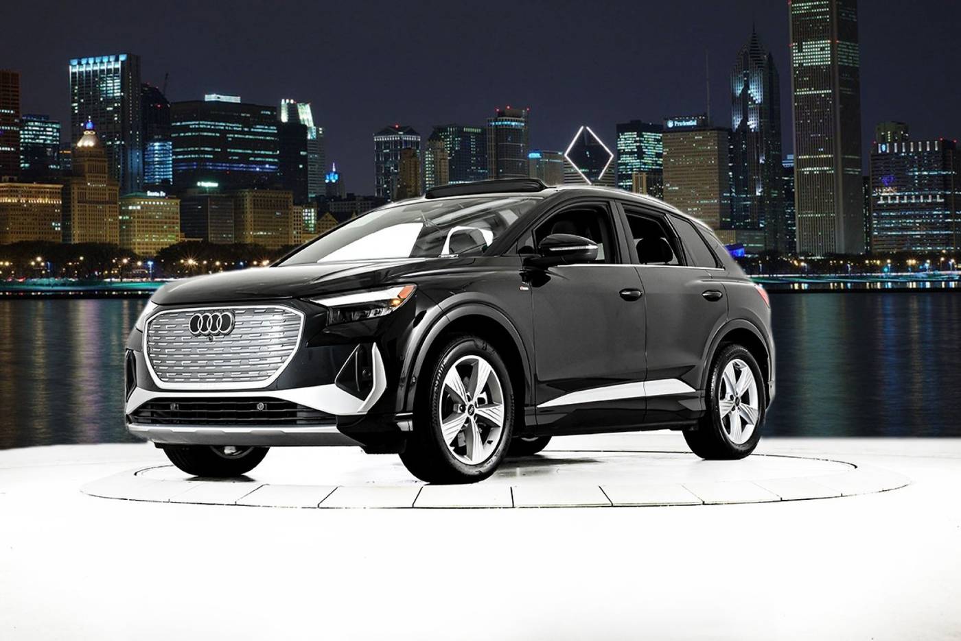 2024 Audi Q4 e-tron Premium Plus — SUV — 5,020 mi — Chicago, IL