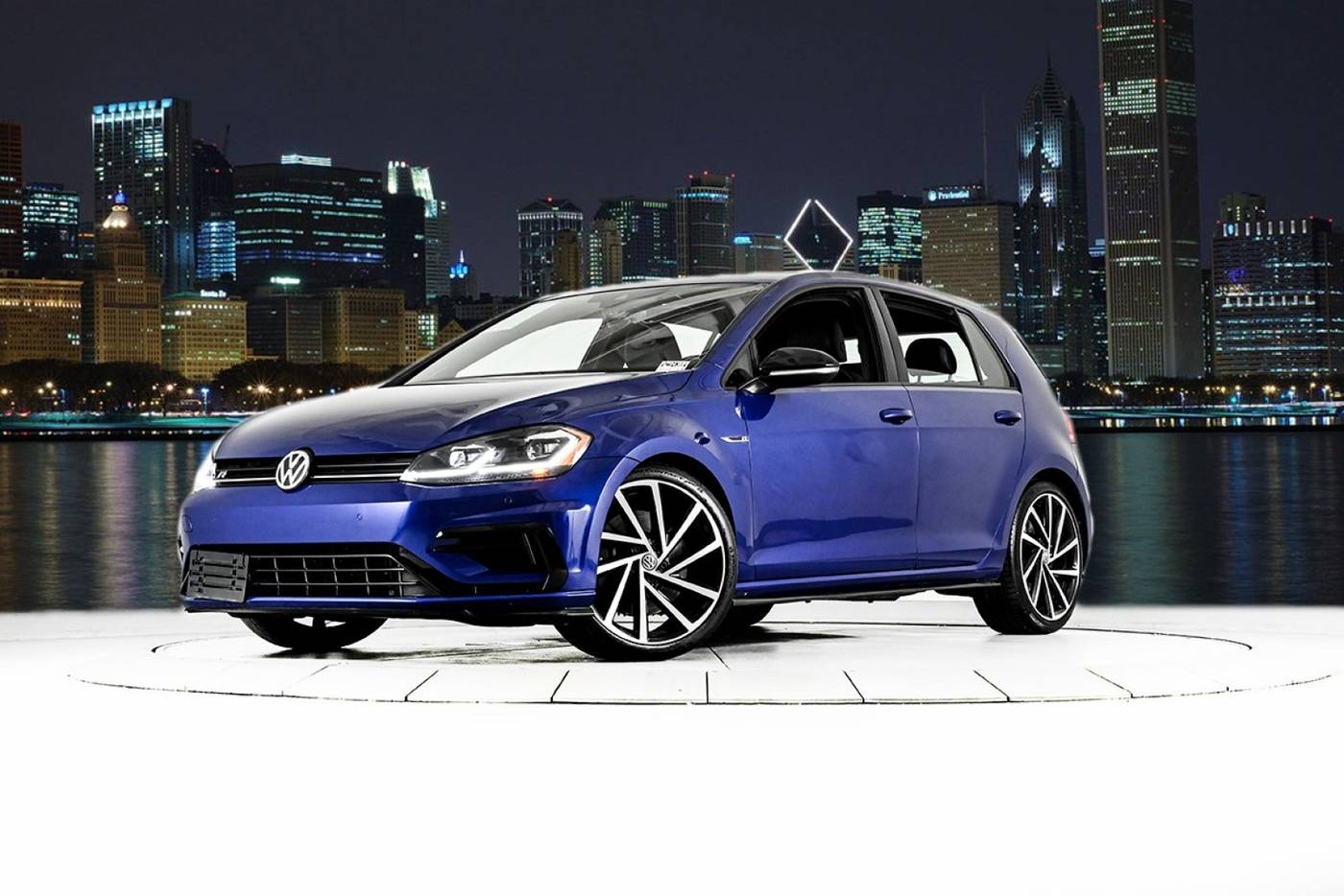 2018 Volkswagen Golf R Base — Hatchback — 33,172 mi — Chicago, IL