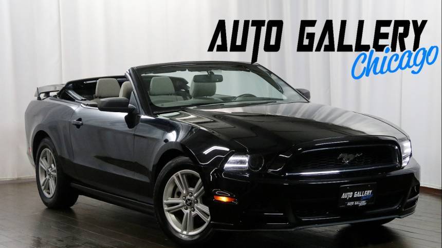 2014 Ford Mustang V6 — Convertible — 71,487 mi — Addison, IL