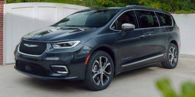 2023 Chrysler Pacifica Touring L — Minivan — 38,055 mi — Seffner, FL