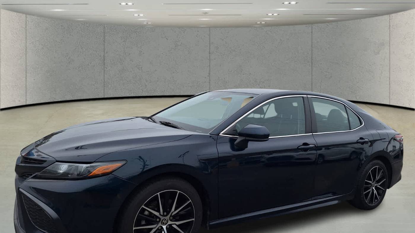 2021 Toyota Camry SE — Sedan — 98,070 mi — Metairie, LA