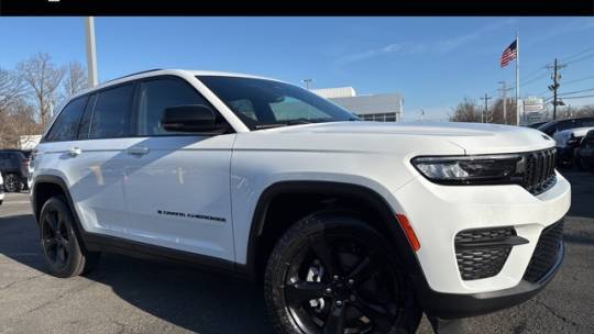 2022 Jeep Grand Cherokee Altitude — SUV — 28,726 mi — Paramus, NJ