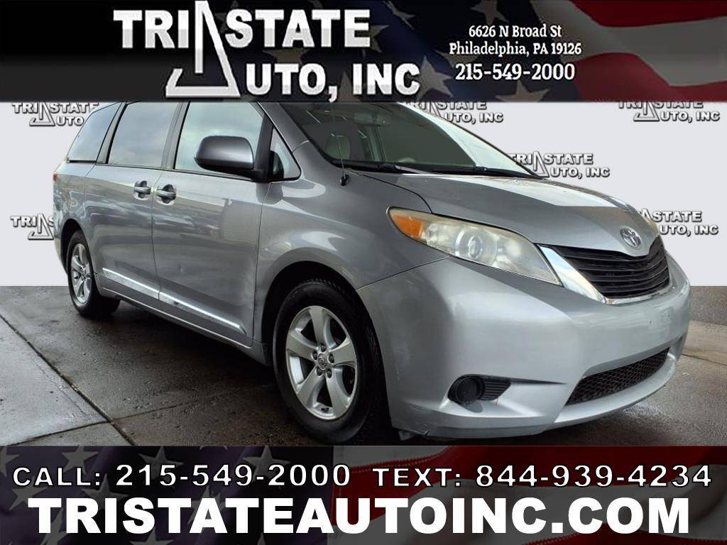 2013 Toyota Sienna LE — Minivan — 80,332 mi — Philadelphia, PA