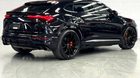 2020 Lamborghini Urus Standard For Sale in Wayne, MI 