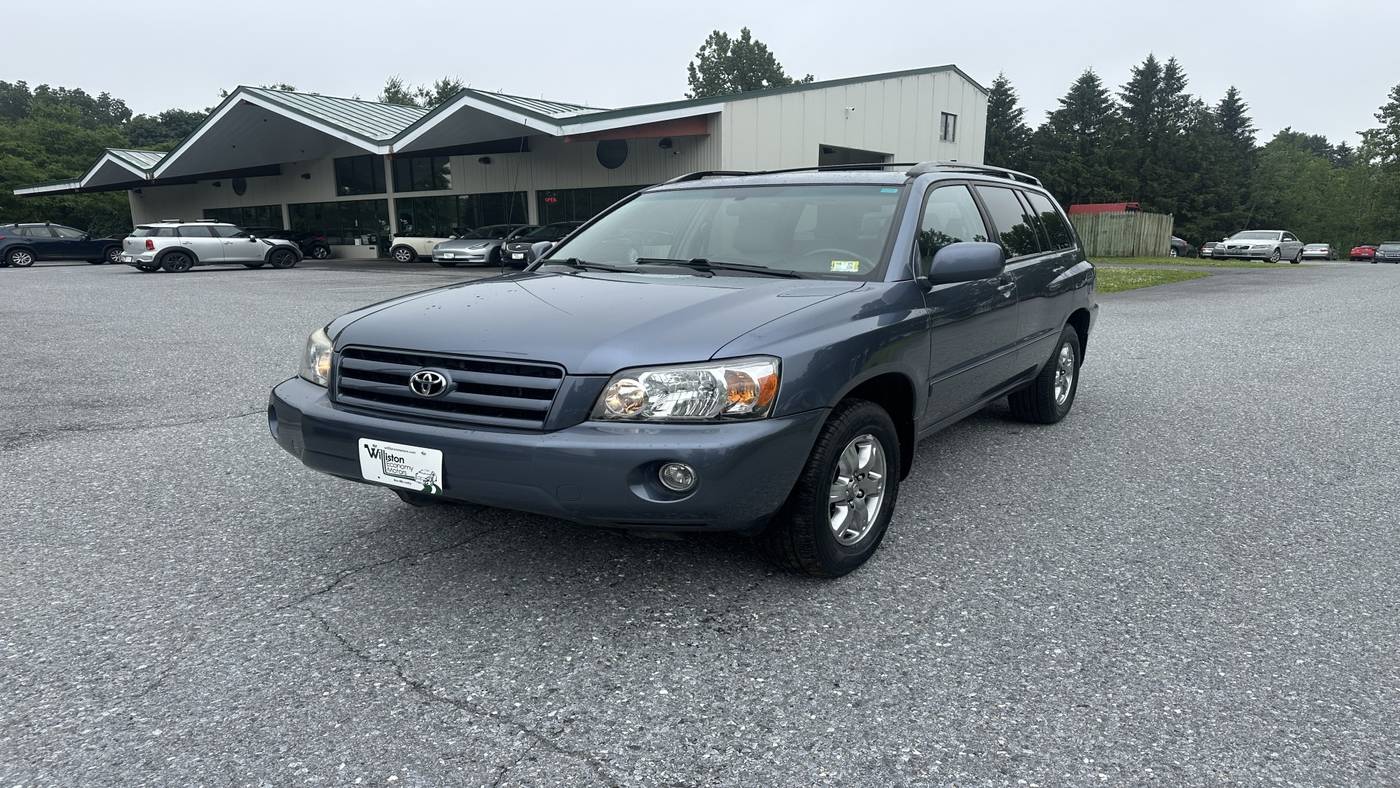 2005 Toyota Highlander Base V6 — SUV — 66,941 mi — South Burlington, VT