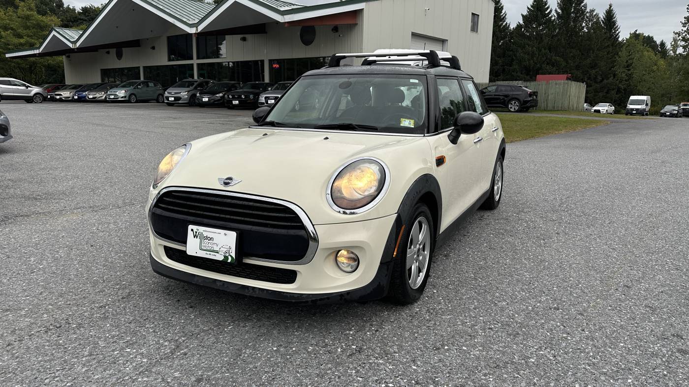 2016 MINI Hardtop Cooper — Hatchback — 90,192 mi — South Burlington, VT