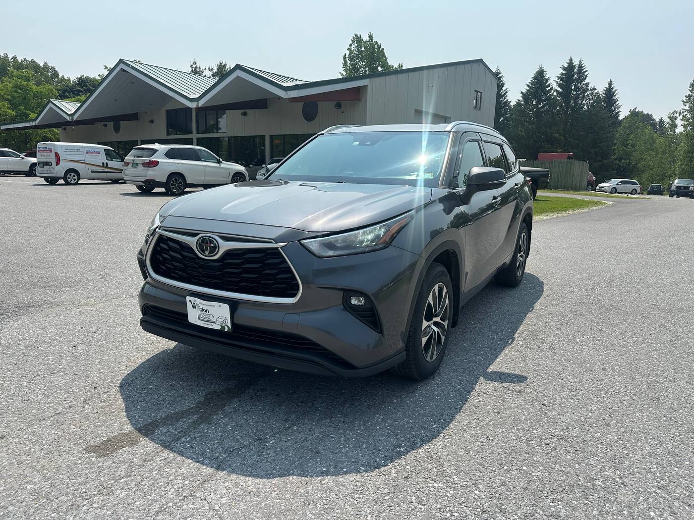 2020 Toyota Highlander XLE — SUV — 76,361 mi — South Burlington, VT