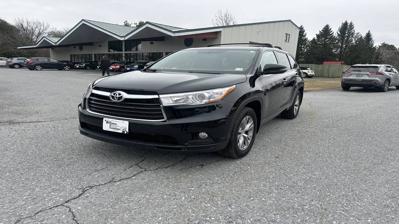 2015 Toyota Highlander LE V6 — SUV — 102,244 mi — South Burlington, VT
