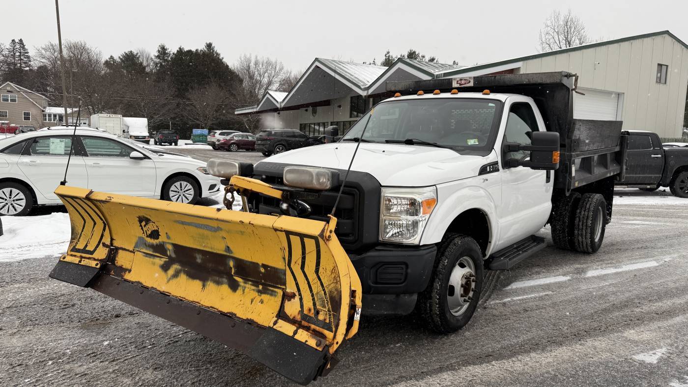 2013 Ford Super Duty F-350 Chassis Cab XL — Chassis Cab Truck — 28,626 mi — South Burlington, VT