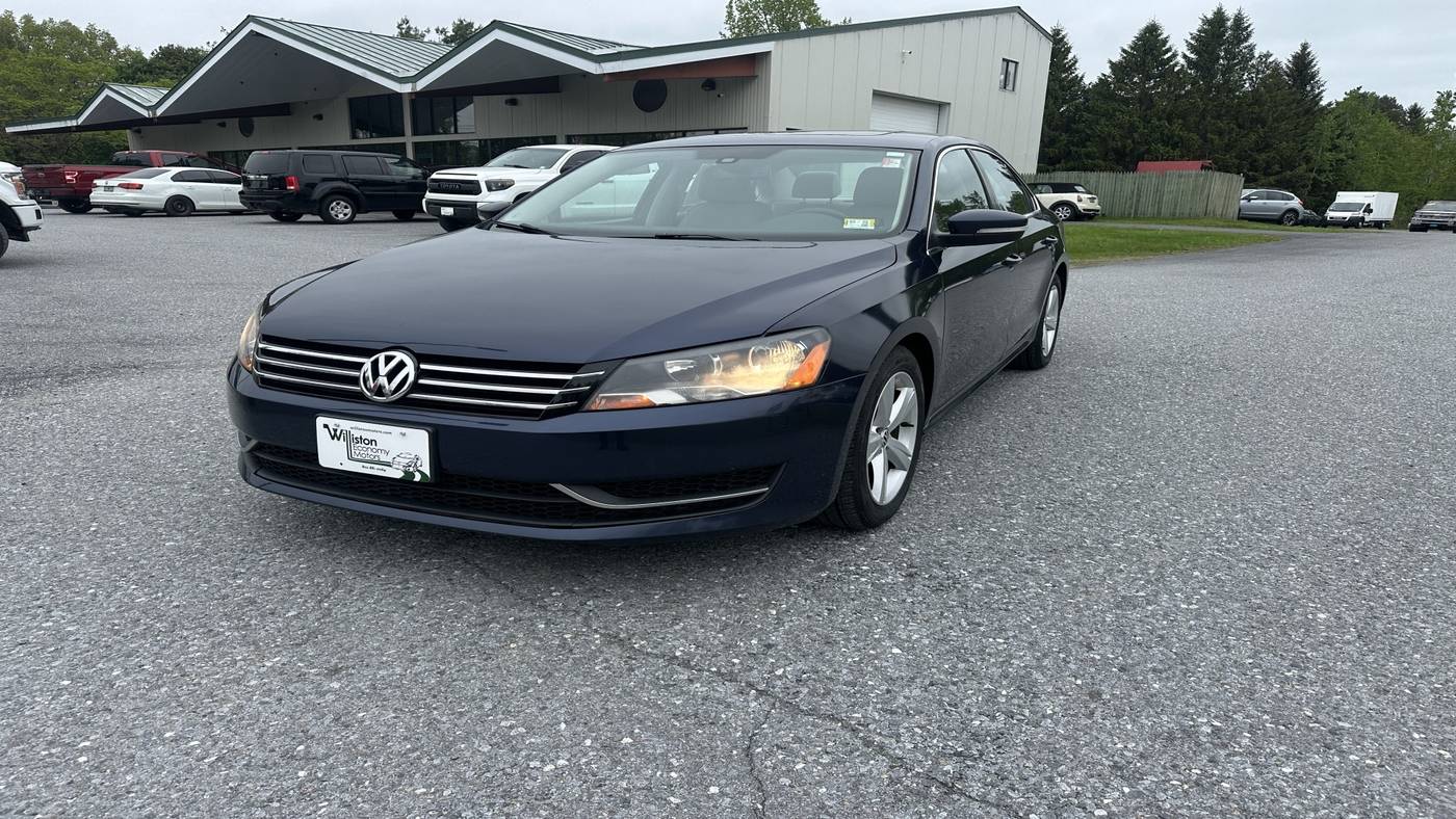 2013 Volkswagen Passat SE — Sedan — 105,841 mi — South Burlington, VT