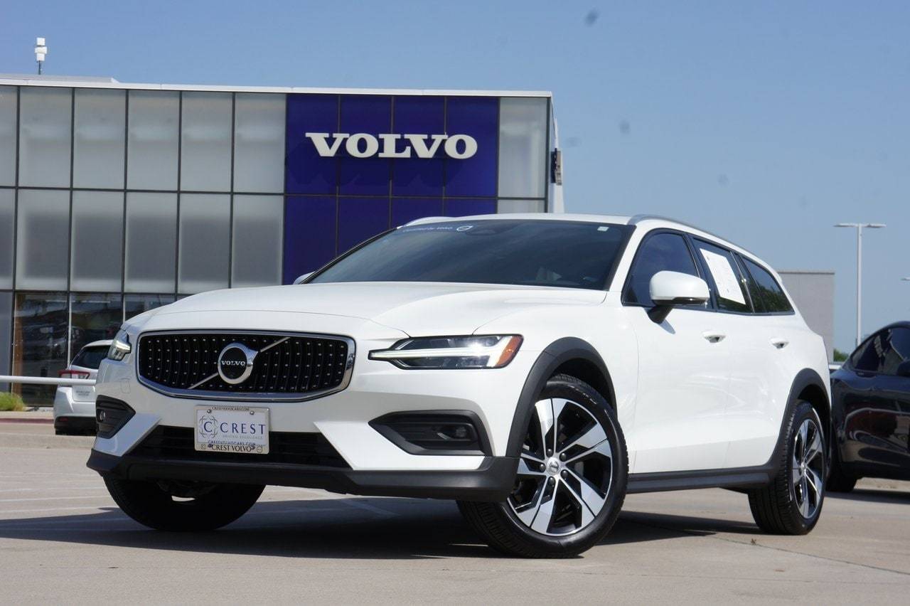 2024 Volvo V60 Cross Country Plus — Wagon — 14,241 mi — Frisco, TX