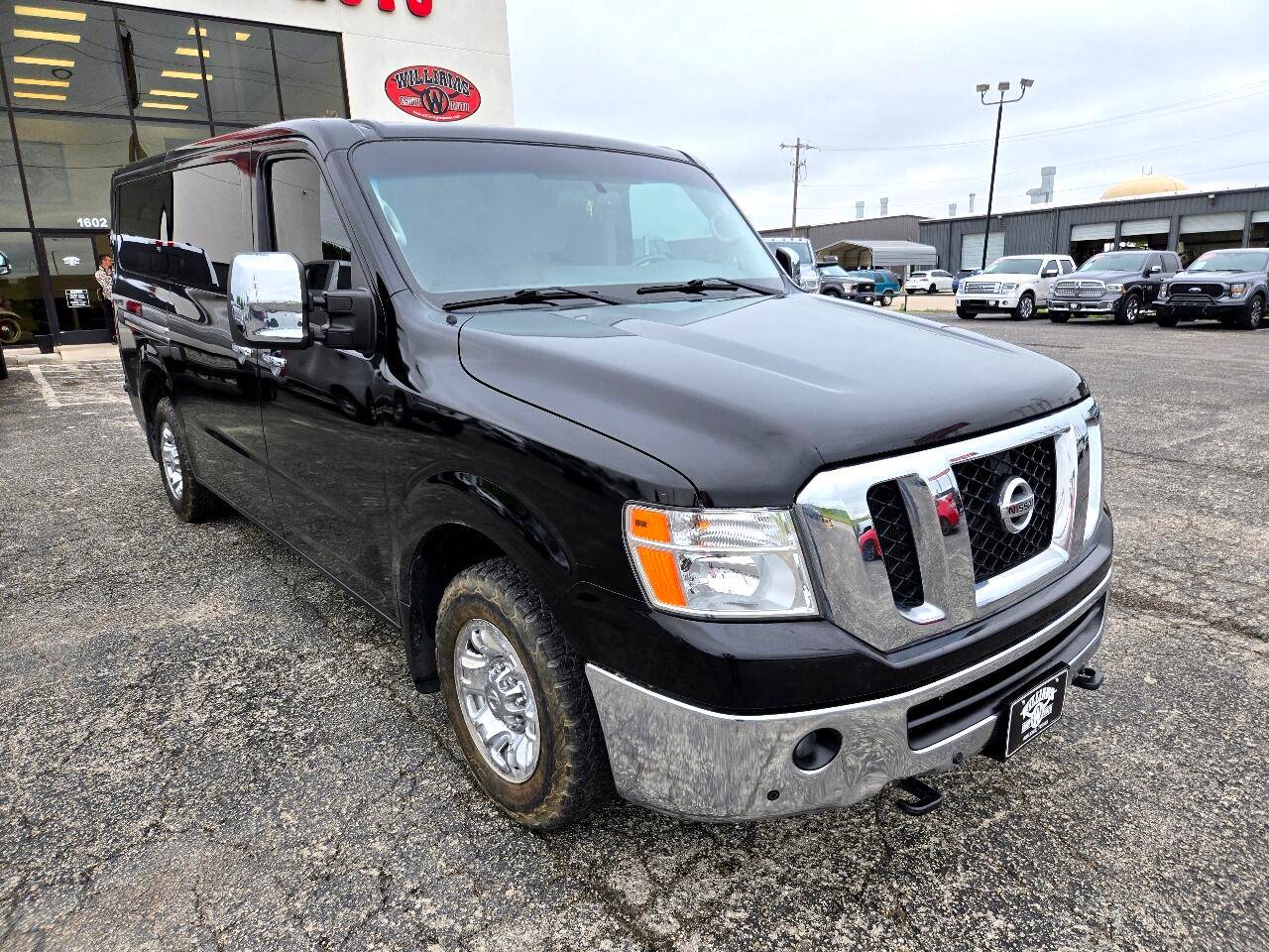 2021 Nissan NV Passenger NV3500 HD SL — Passenger Van — 135,667 mi — Abilene, TX