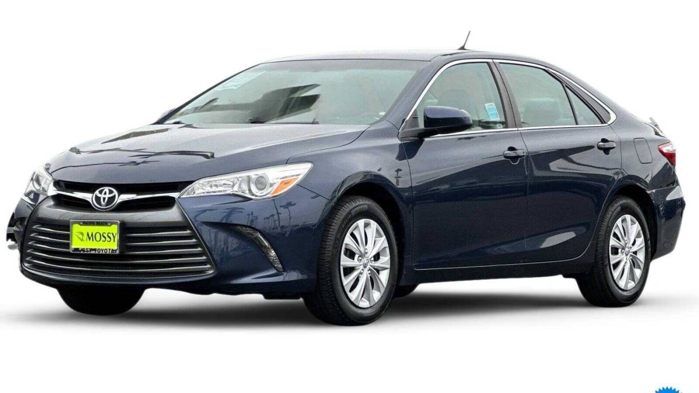 2017 Toyota Camry XLE — Sedan — 52,943 mi — San Diego, CA