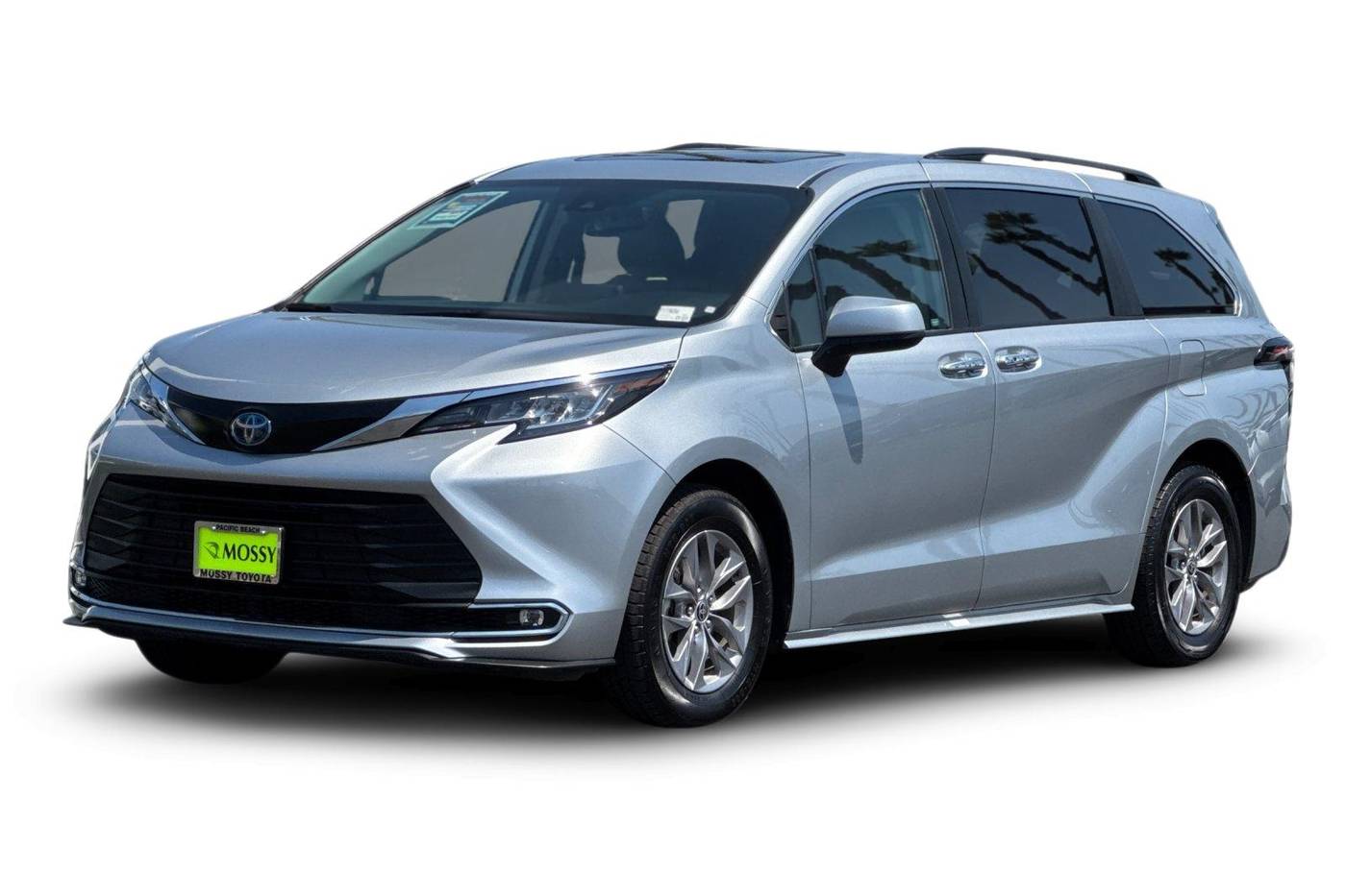 2023 Toyota Sienna XLE — Minivan — 56,243 mi — San Diego, CA