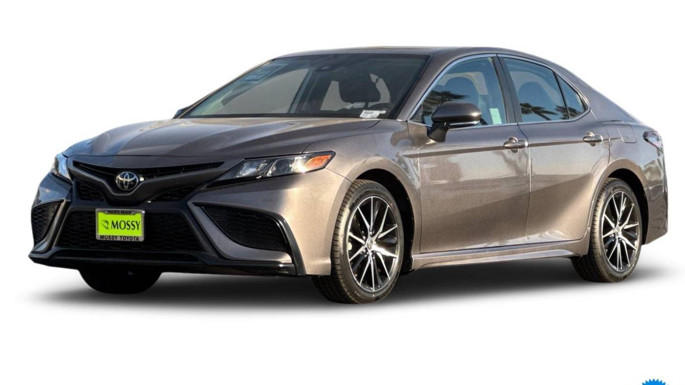 2022 Toyota Camry SE — Sedan — 50,751 mi — San Diego, CA